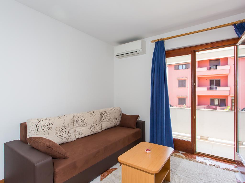 Apartments Ava Poreč Exterior foto